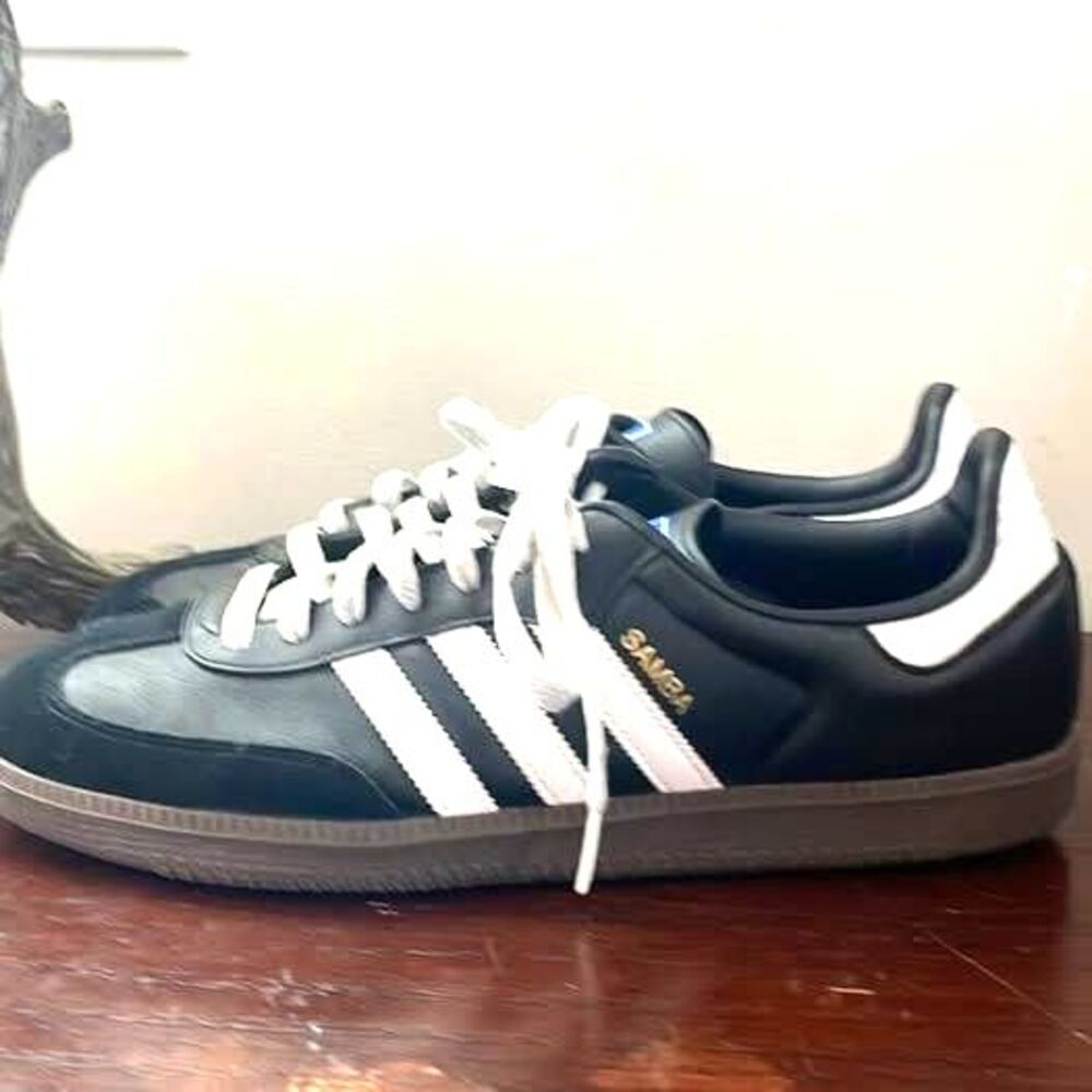 Adidas Men Sneakers sz 11.5 Black White Stripes Logo Samba Lace Up Casual Shoes